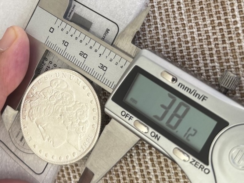 Diameter measurement of the Morgan Dollar